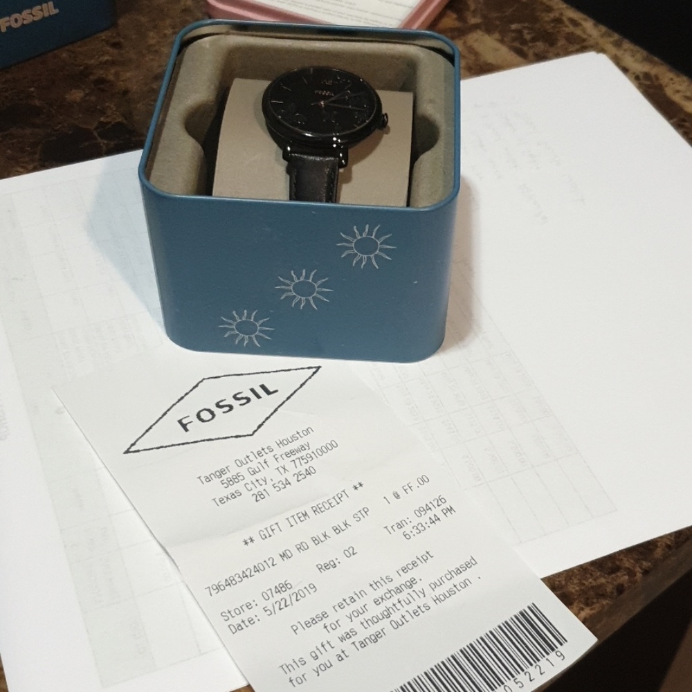Watch - Picture 2 of 4